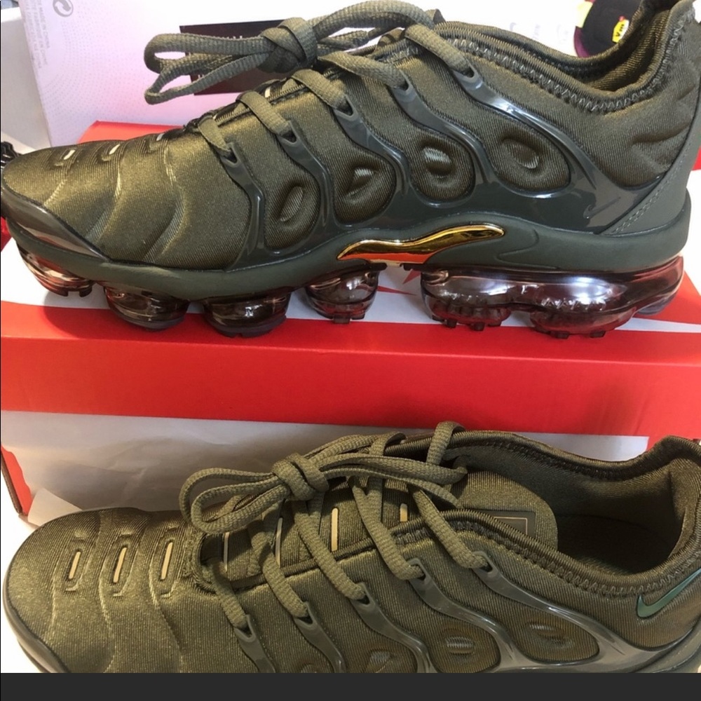 Women’s Nike Vapormax plus